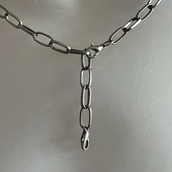 Simulated Black Onyx Heart w/charms on brushed large link, long 28” chain. - Picture 4 of 4